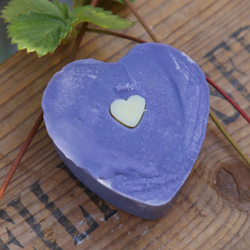 Naturseife "Inima", handgemacht, ca. 110 g, Lavendel & Eisenkraut